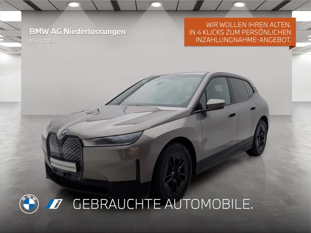 BMW iX