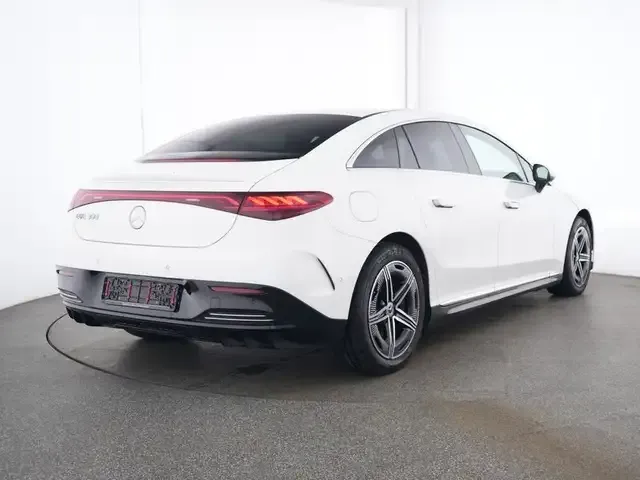 Mercedes-Benz EQE 300