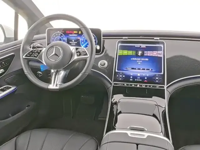 Mercedes-Benz EQE 300