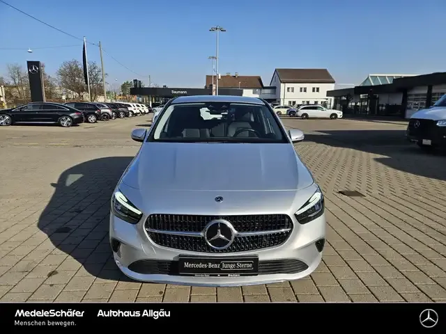 Mercedes-Benz B 250