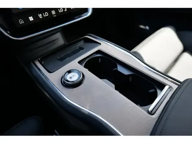 Volvo EX90