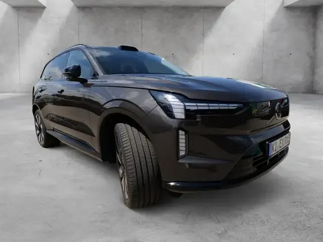 Volvo EX90