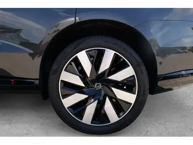 Volvo EX90