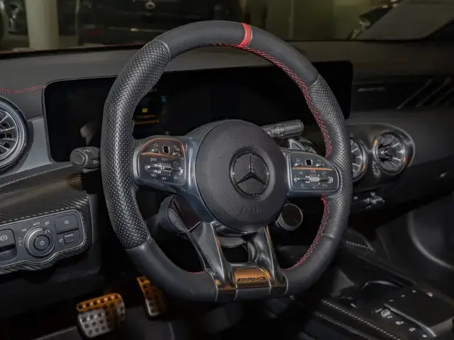 Mercedes-Benz CLA 35 AMG