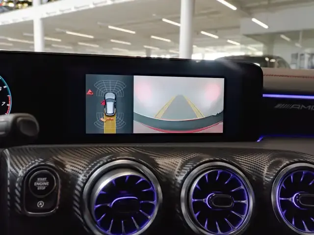 Mercedes-Benz CLA 35 AMG