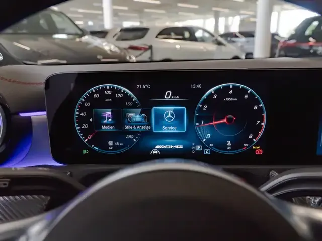 Mercedes-Benz CLA 35 AMG