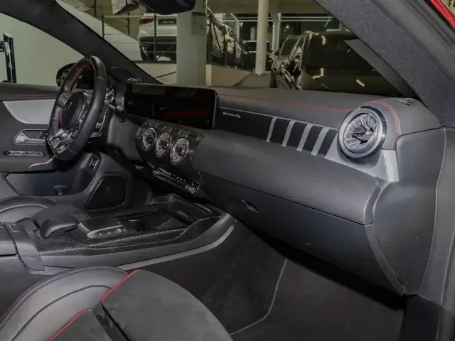 Mercedes-Benz CLA 35 AMG