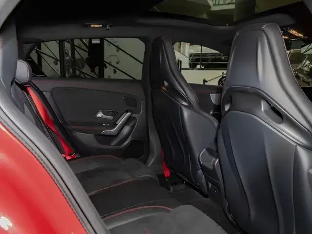 Mercedes-Benz CLA 35 AMG