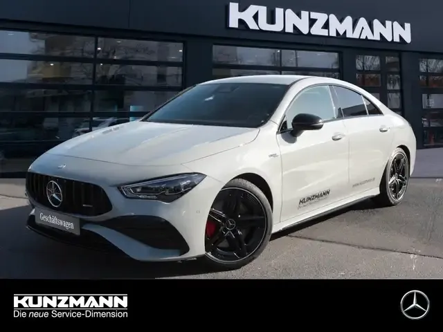 Mercedes-Benz CLA 35 AMG