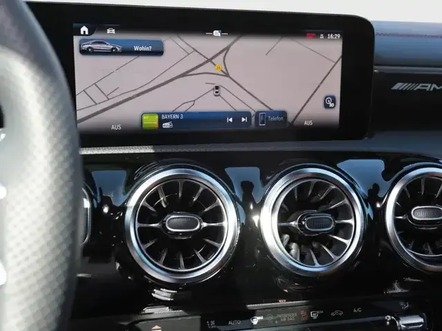 Mercedes-Benz CLA 35 AMG