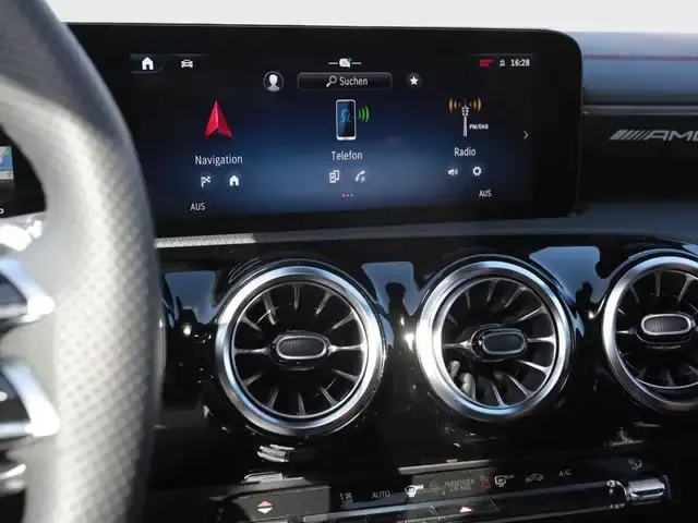 Mercedes-Benz CLA 35 AMG