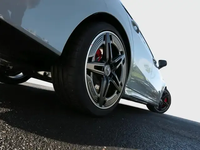 Mercedes-Benz CLA 35 AMG