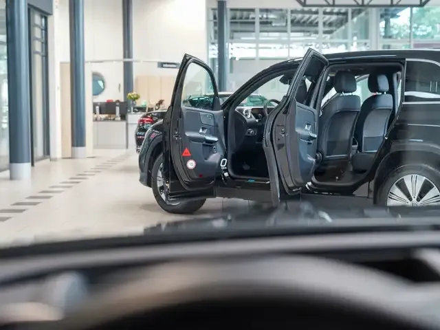 Mercedes-Benz CLE 220