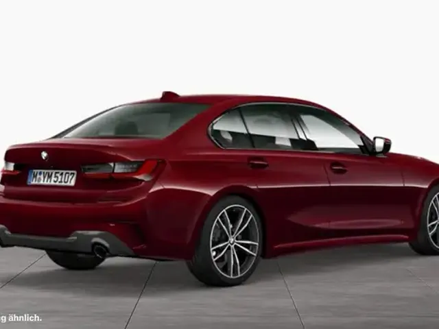 BMW 330