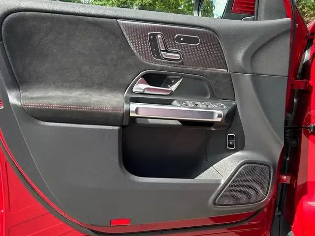Mercedes-Benz EQB 250