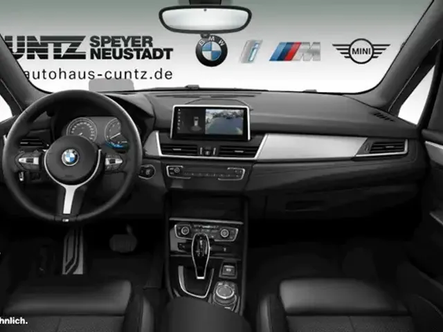 BMW 218