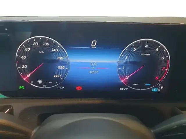 Mercedes-Benz CLA 200