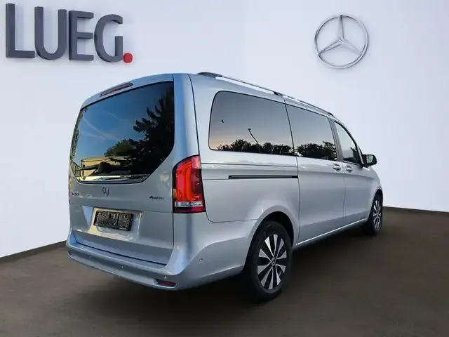 Mercedes-Benz V 250