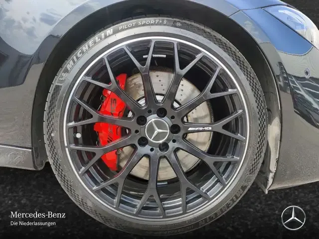 Mercedes-Benz C 63 AMG