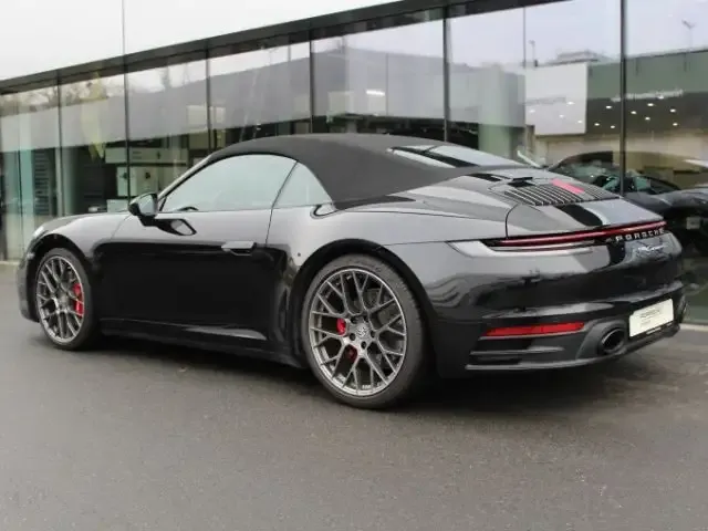 Porsche 992