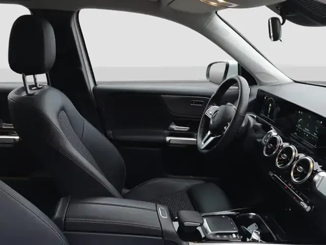 Mercedes-Benz GLB 220