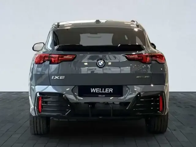 BMW iX2