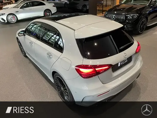 Mercedes-Benz A 200