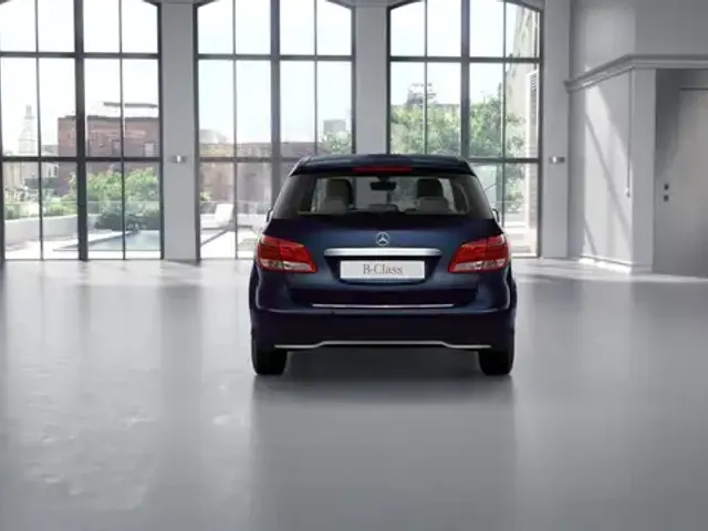 Mercedes-Benz B 180