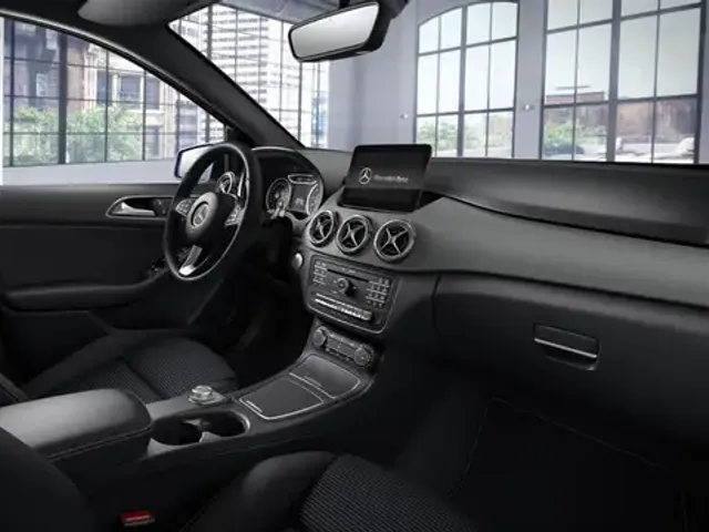Mercedes-Benz B 180