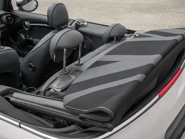 MINI Cooper Cabrio