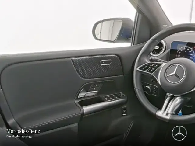 Mercedes-Benz B 220