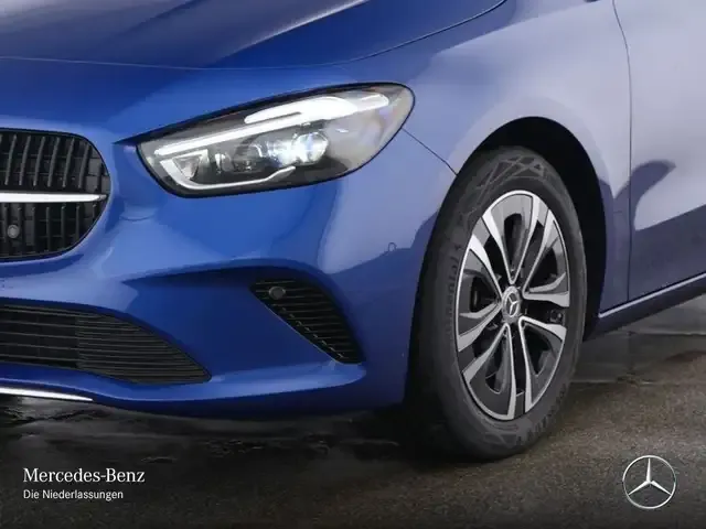 Mercedes-Benz B 220