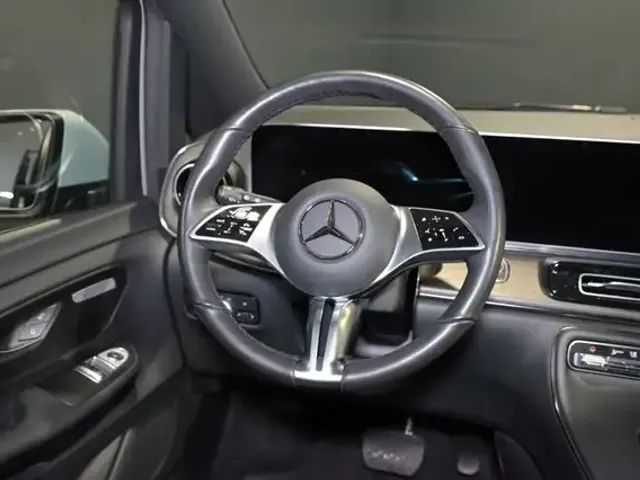 Mercedes-Benz V 220