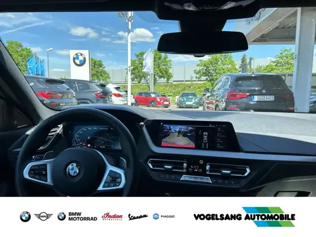 BMW 235