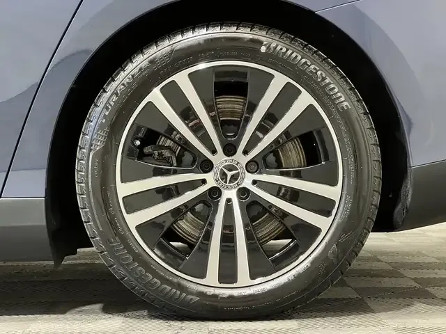 Mercedes-Benz EQE 300