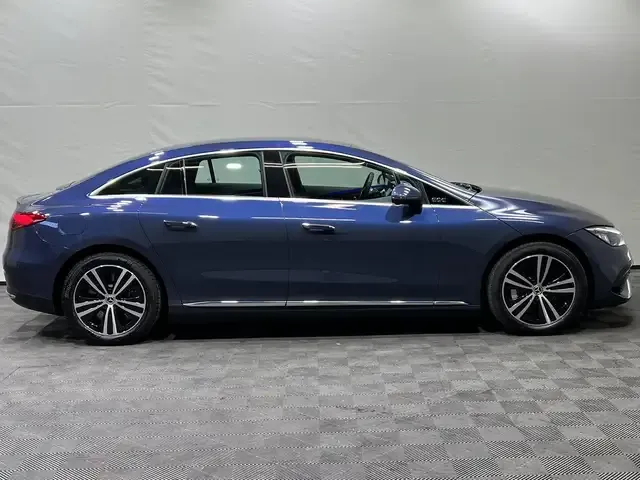 Mercedes-Benz EQE 300