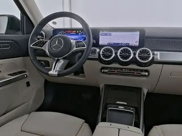 Mercedes-Benz EQB 300