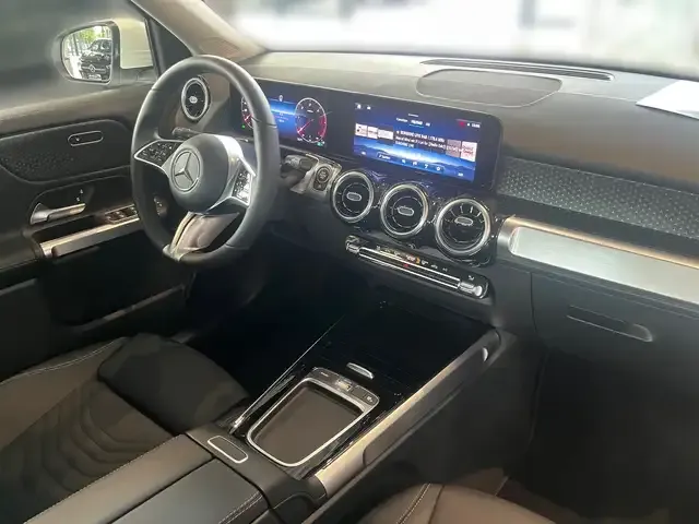Mercedes-Benz GLB 180