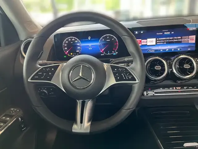 Mercedes-Benz GLB 180