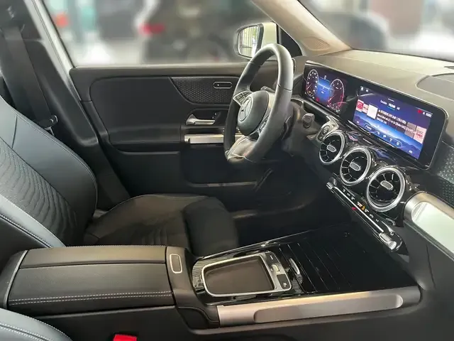 Mercedes-Benz GLB 180