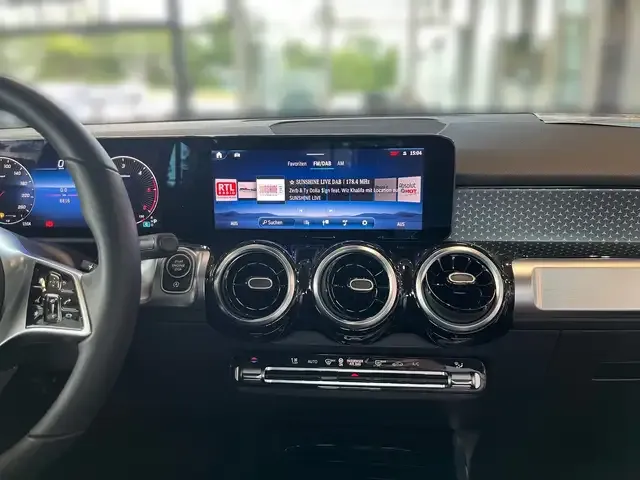 Mercedes-Benz GLB 180