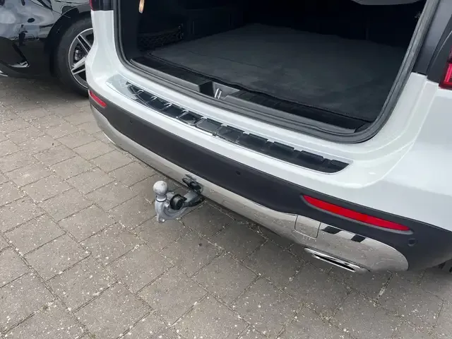 Mercedes-Benz GLB 180