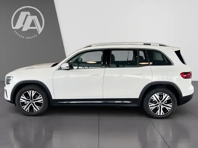 Mercedes-Benz GLB 180