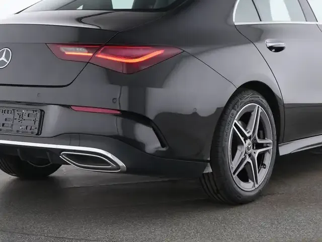 Mercedes-Benz CLA 200