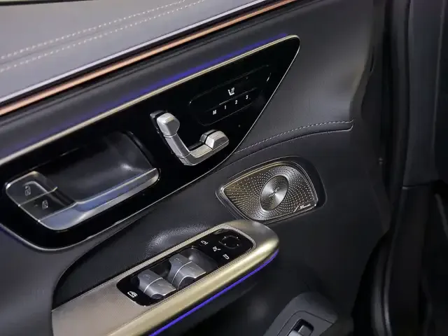 Mercedes-Benz EQE 300