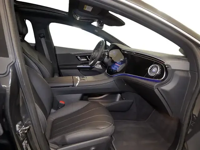 Mercedes-Benz EQE 300