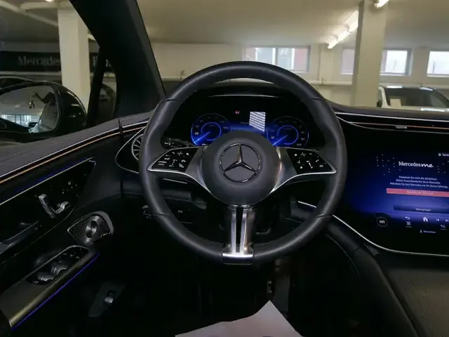 Mercedes-Benz EQE 300