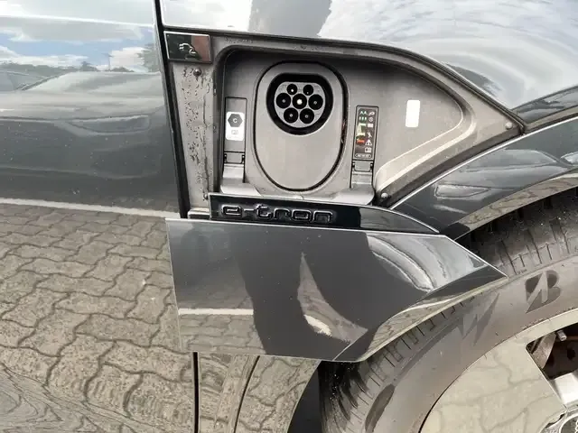 Audi Q8 e-tron