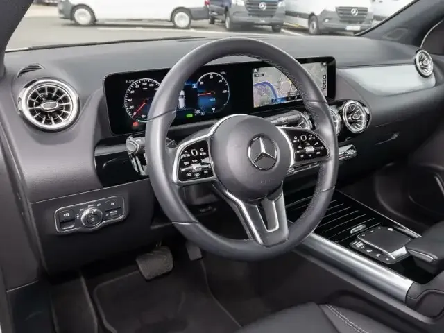 Mercedes-Benz EQA 250