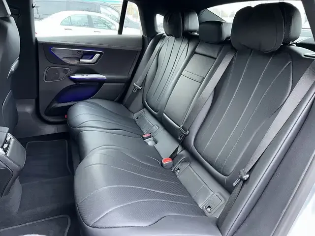 Mercedes-Benz EQE 300